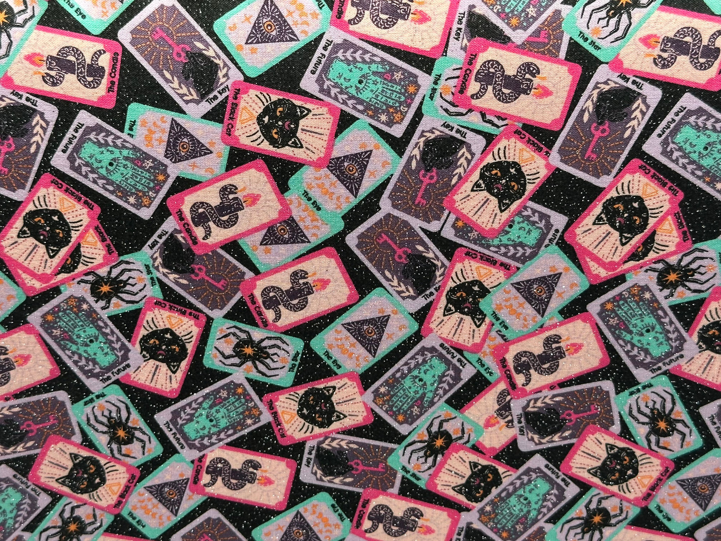 Hiss-Slings On-The-Go Pink & Purple Tarot Cards