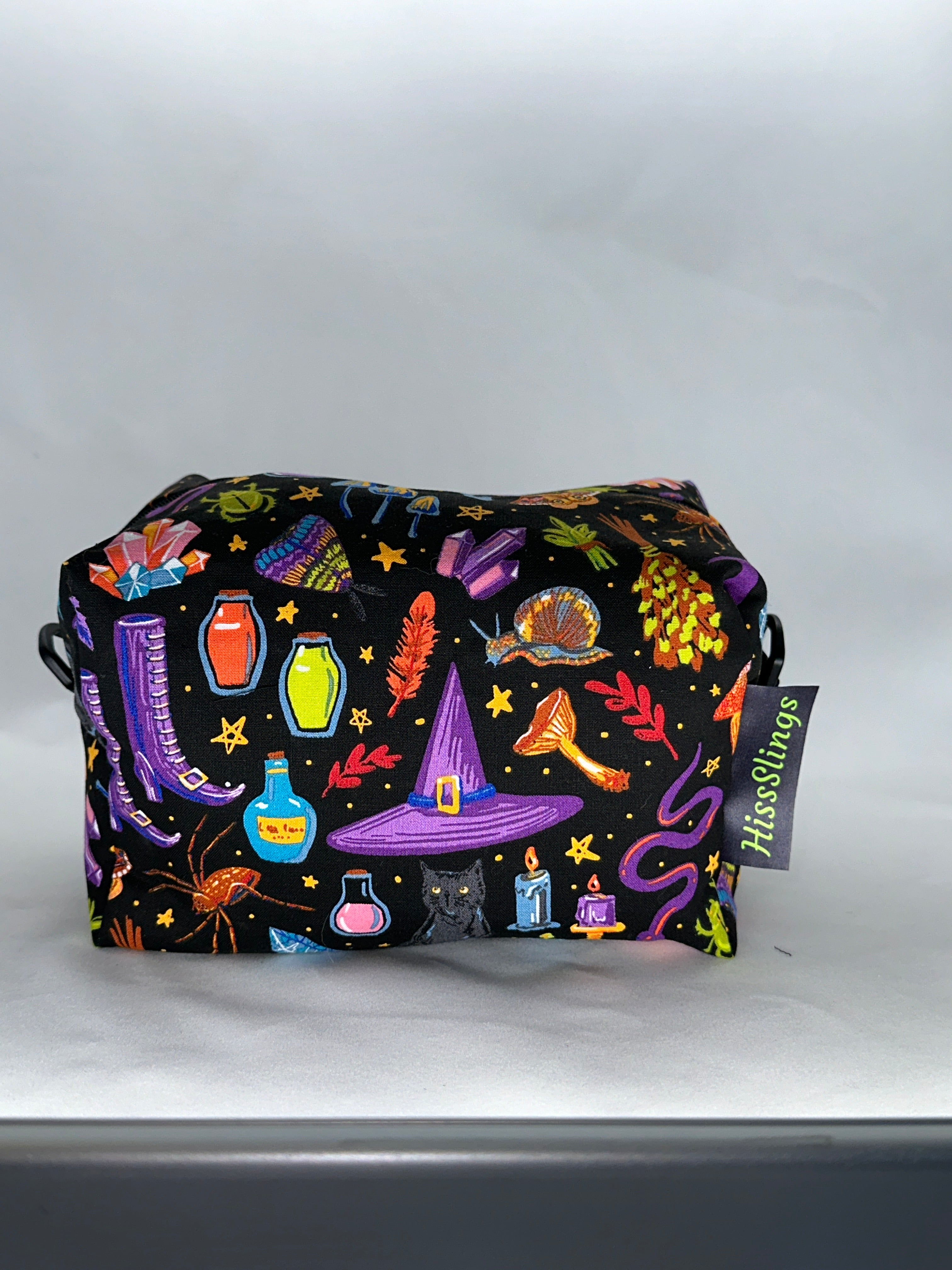 Med Hiss-Slings On-The-Go Witchy Icons