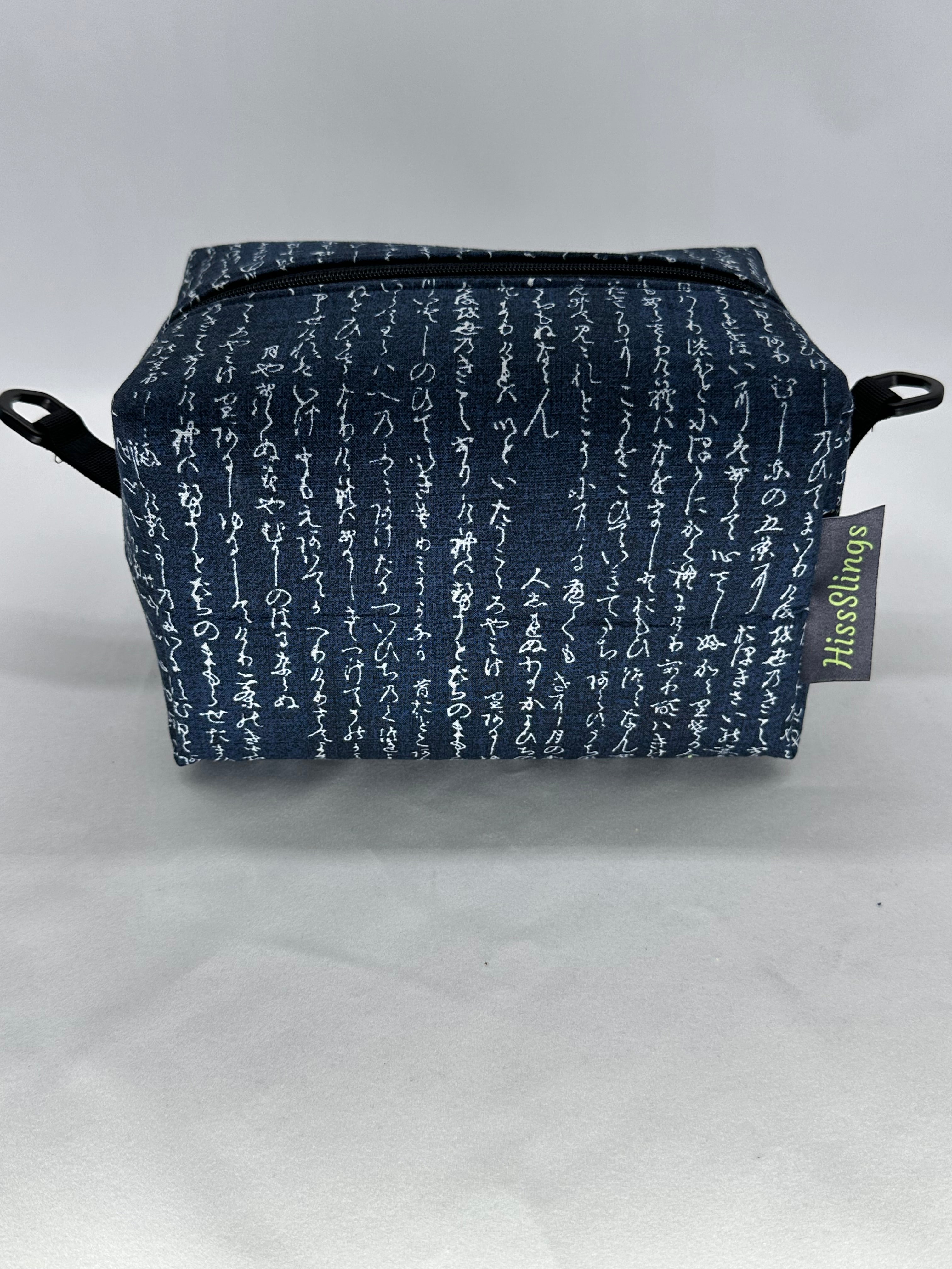 Med Hiss-Slings On-The-Go Blue Scribble