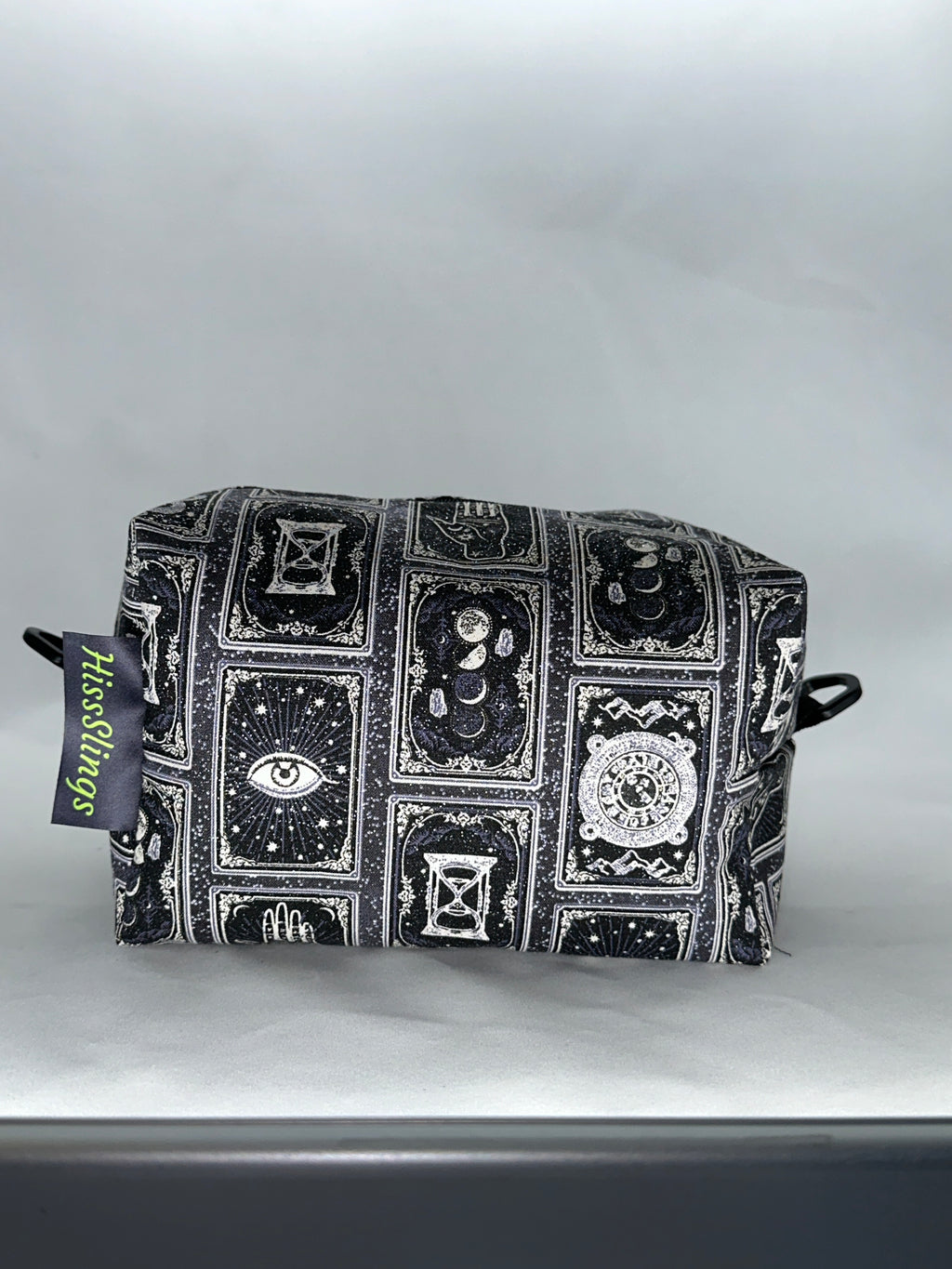 Med Hiss-Slings On-The-Go Tarot Cards