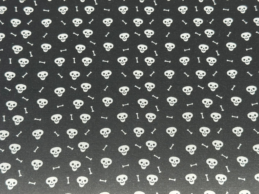 Med Hiss-Slings On-The-Go Glow in the Dark Skulls