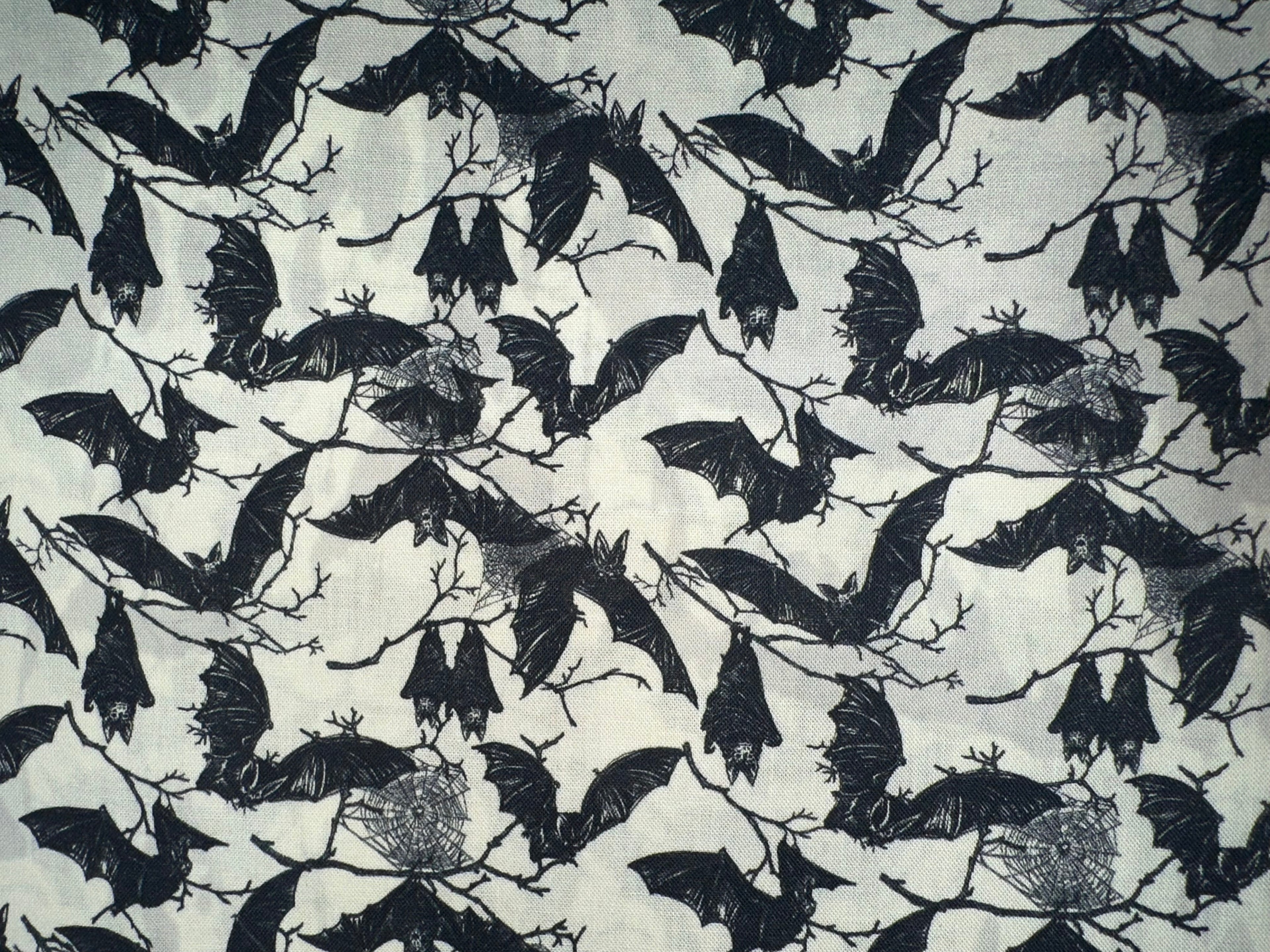 Hiss-Slings On-The-Go Gothic Bats