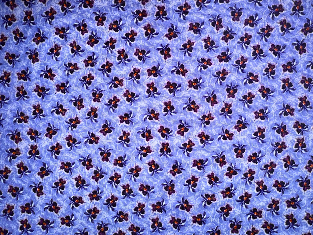 Hiss-Slings On-The-Go Periwinkle Butterflies