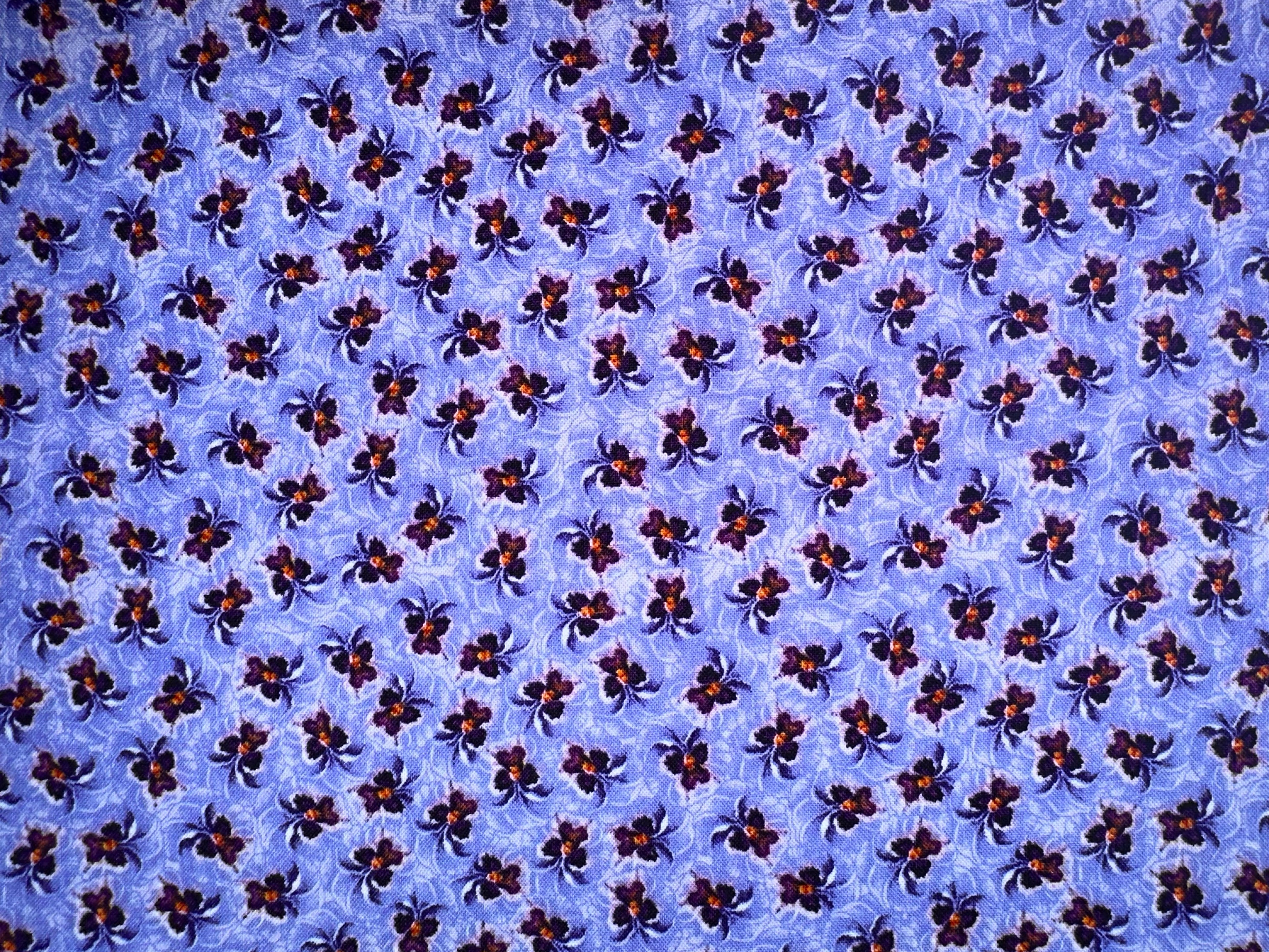 Hiss-Slings On-The-Go Periwinkle Butterflies